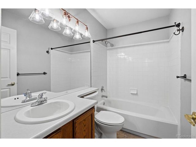 10207 Feldspar Ct, Parker, CO 80134