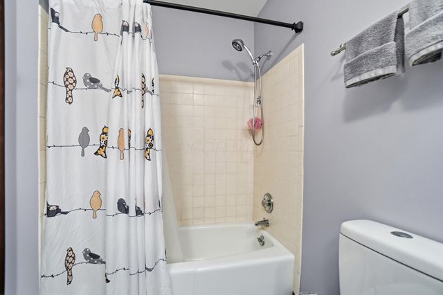 4195 Schirtzinger Road, Hilliard, OH 43026