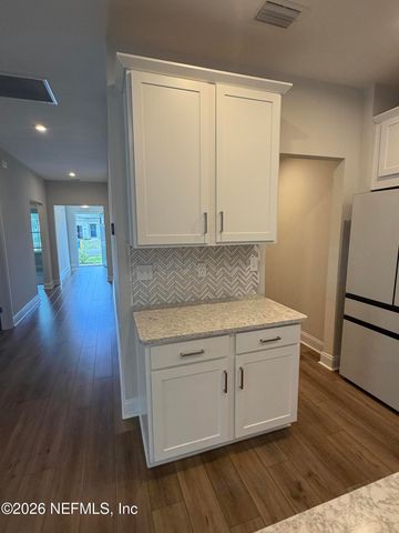 12011 ELDERBANK Drive, Jacksonville, FL 32256