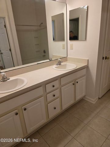 5717 PARKSTONE CROSSING Drive, Jacksonville, FL 32258