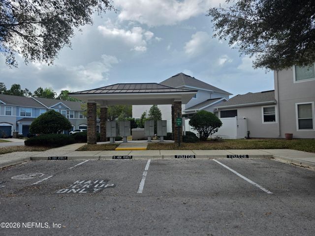 5717 PARKSTONE CROSSING Drive, Jacksonville, FL 32258