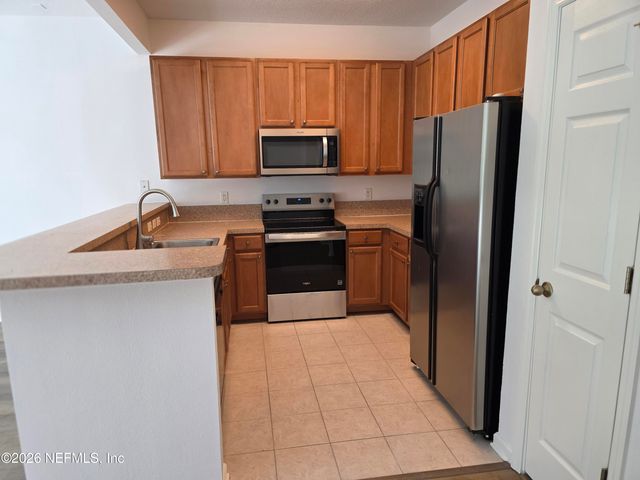 5717 PARKSTONE CROSSING Drive, Jacksonville, FL 32258