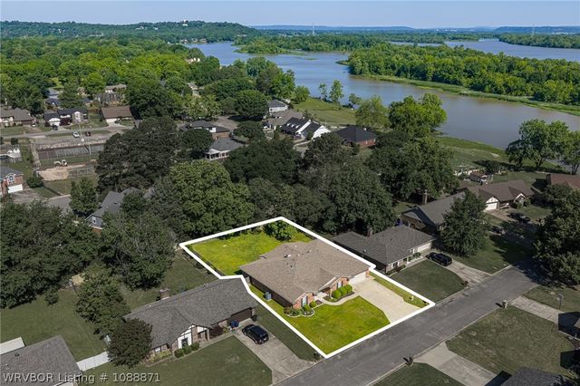 3016 Windrift Cove, Fort Smith, AR 72903