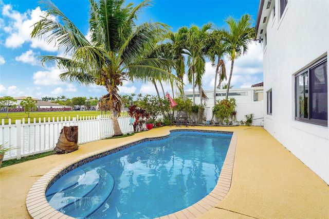 22542 SW 103rd Ct, Cutler Bay, FL 33190