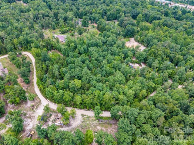 6 Dobsons Knob Loop, Marion, NC 28752