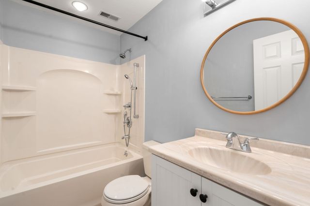 8 Concord Terrace 8, Framingham, MA 01702