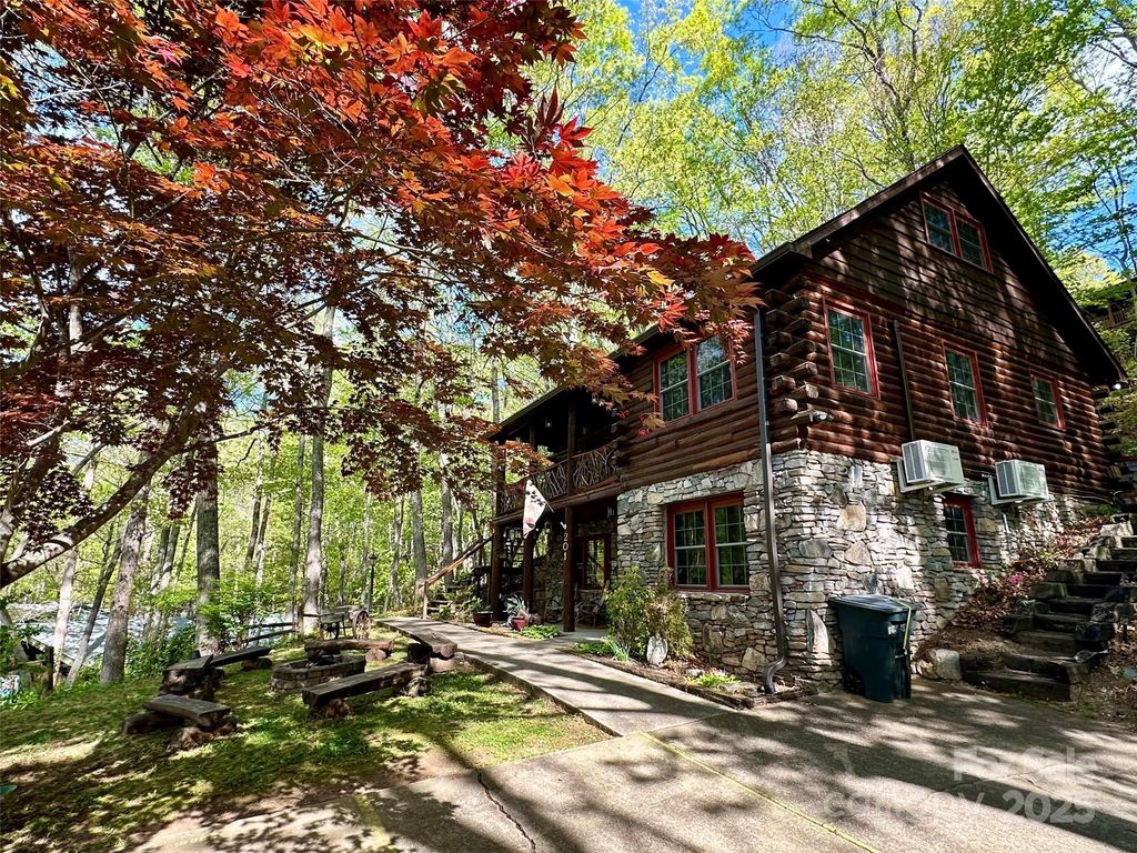 201 Liberty Road, Waynesville, NC 28785