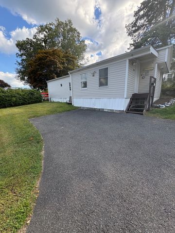158 A BAYBERRY Lane, Danbury, CT 06811