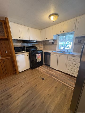 158 A BAYBERRY Lane, Danbury, CT 06811