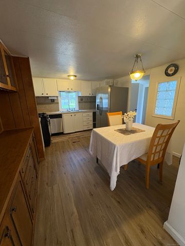 158 A BAYBERRY Lane, Danbury, CT 06811