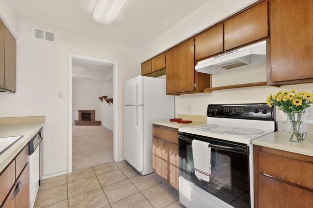 34 Casa Hermosa Drive NE, Albuquerque, NM 87112