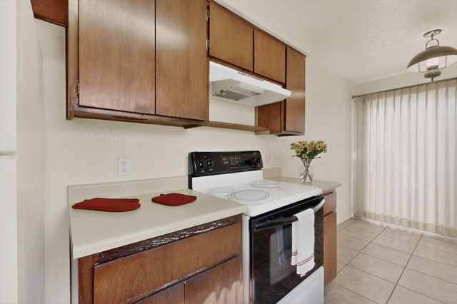 34 Casa Hermosa Drive NE, Albuquerque, NM 87112