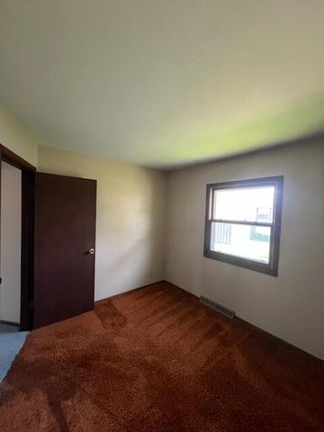 5354 S 8th STREET, Milwaukee, WI 53221