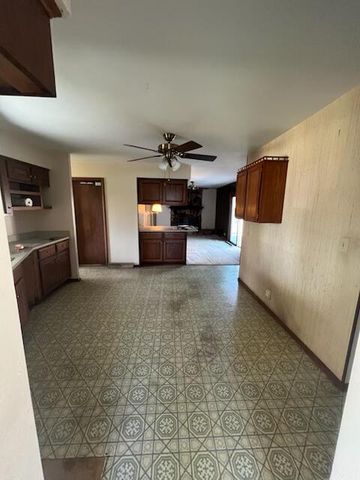 5354 S 8th STREET, Milwaukee, WI 53221