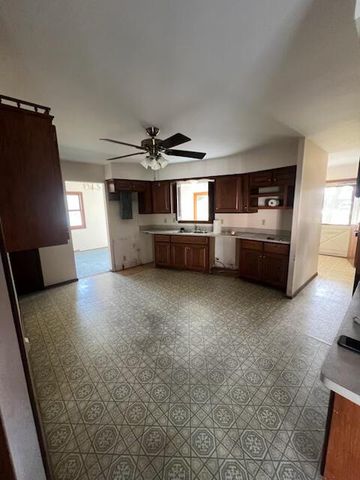 5354 S 8th STREET, Milwaukee, WI 53221