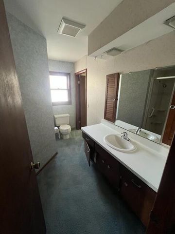 5354 S 8th STREET, Milwaukee, WI 53221