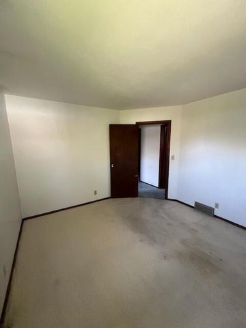 5354 S 8th STREET, Milwaukee, WI 53221