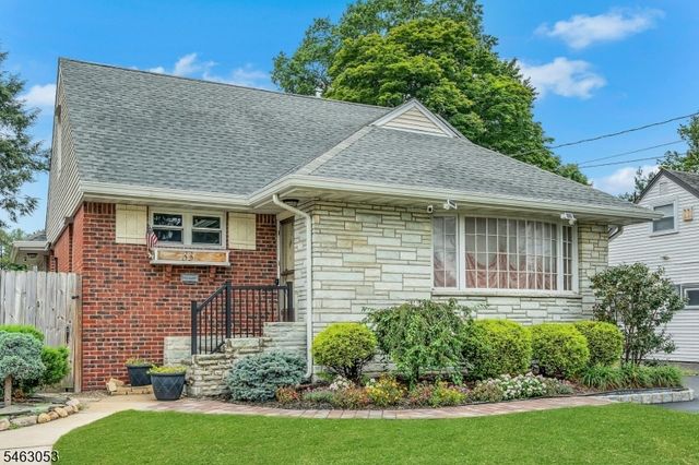 33 E Passaic St, Rochelle Park Twp., NJ 07662