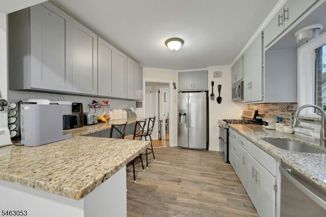 33 E Passaic St, Rochelle Park Twp., NJ 07662