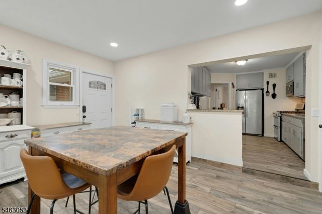 33 E Passaic St, Rochelle Park Twp., NJ 07662