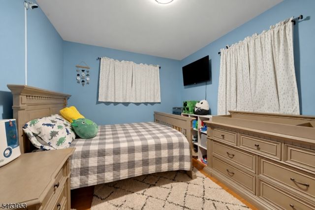 33 E Passaic St, Rochelle Park Twp., NJ 07662