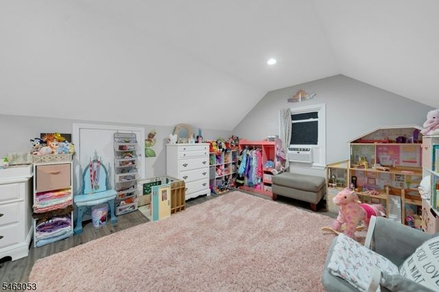 33 E Passaic St, Rochelle Park Twp., NJ 07662
