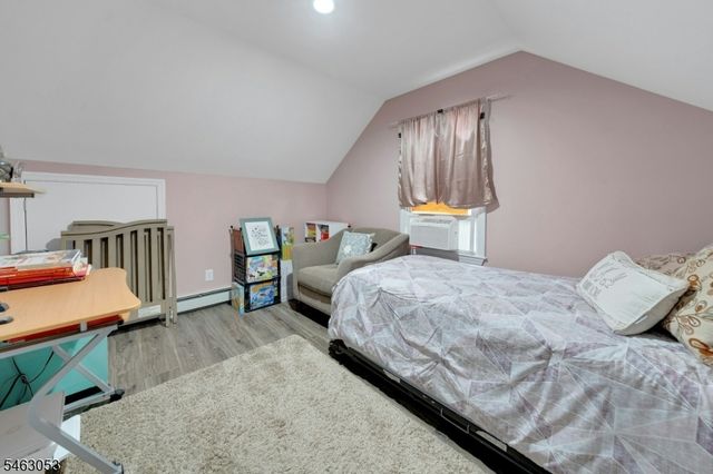 33 E Passaic St, Rochelle Park Twp., NJ 07662