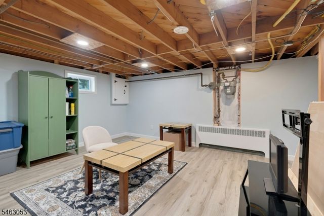 33 E Passaic St, Rochelle Park Twp., NJ 07662