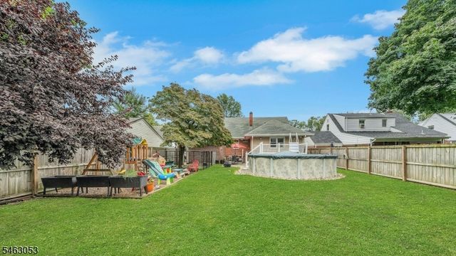33 E Passaic St, Rochelle Park Twp., NJ 07662