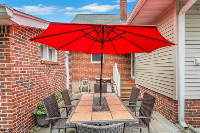 33 E Passaic St, Rochelle Park Twp., NJ 07662