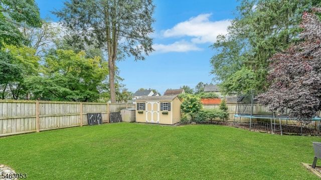33 E Passaic St, Rochelle Park Twp., NJ 07662