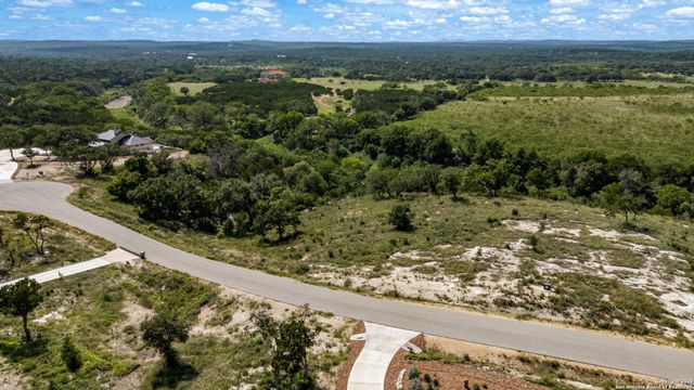 913 Blueridge Vw, Canyon Lake, TX 78133