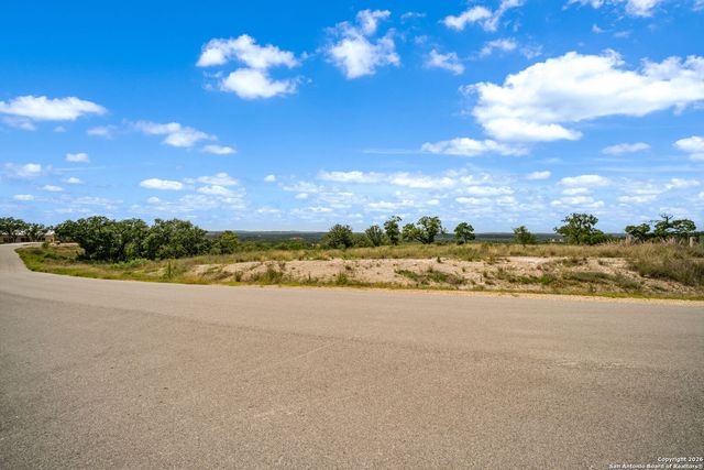 913 Blueridge Vw, Canyon Lake, TX 78133