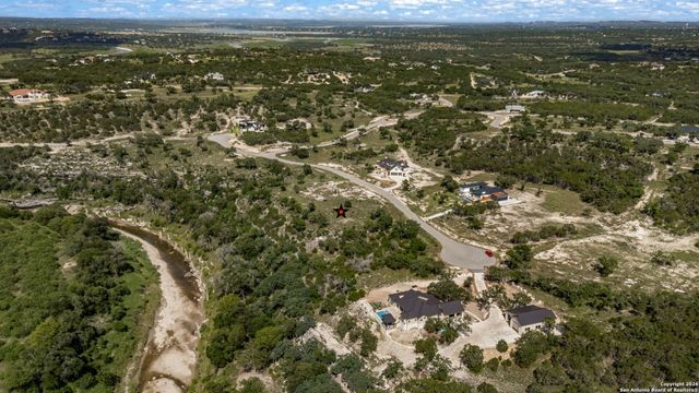 913 Blueridge Vw, Canyon Lake, TX 78133