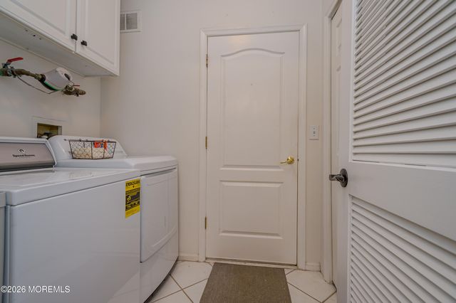 7 Greenwillows Drive, Lakewood, NJ 08701
