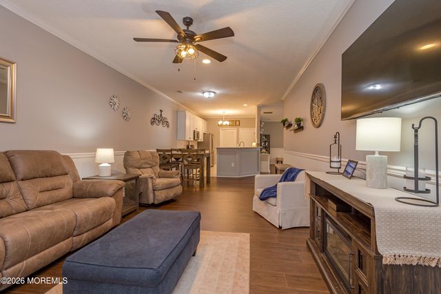 7 Greenwillows Drive, Lakewood, NJ 08701