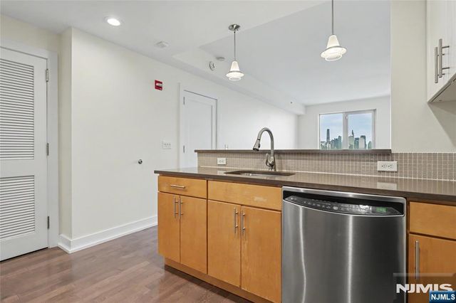 3312 Hudson 7F, Union City, NJ 07087