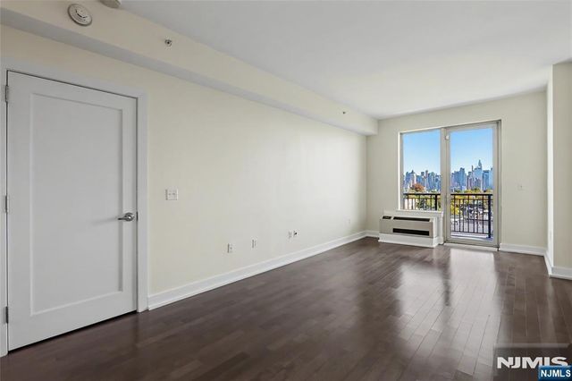 3312 Hudson 7F, Union City, NJ 07087