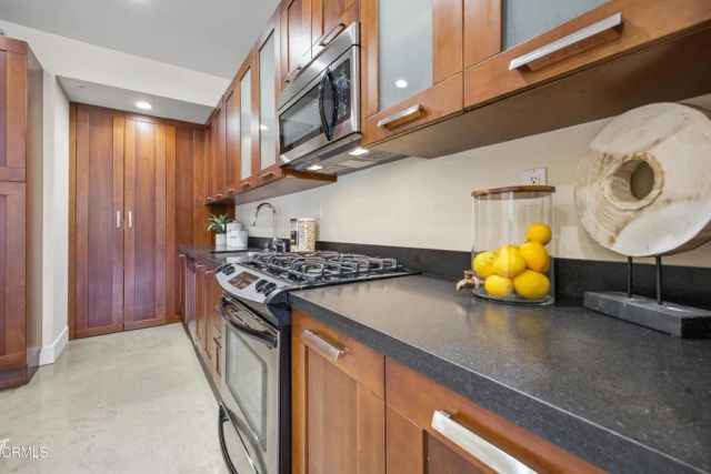 139 S Los Robles Avenue 205, Pasadena, CA 91101