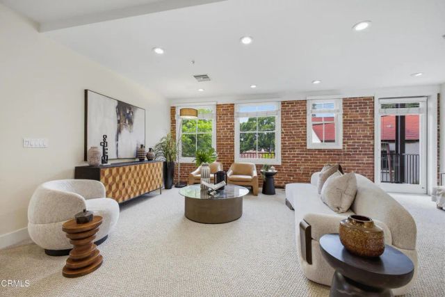 139 S Los Robles Avenue 205, Pasadena, CA 91101