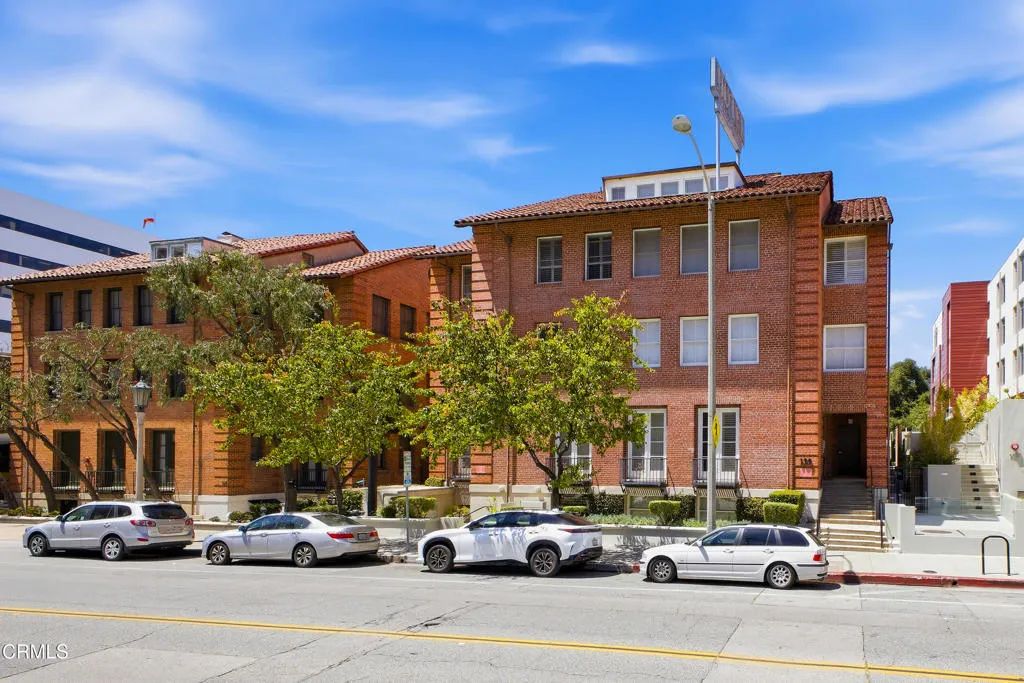 139 S Los Robles Avenue 205, Pasadena, CA 91101