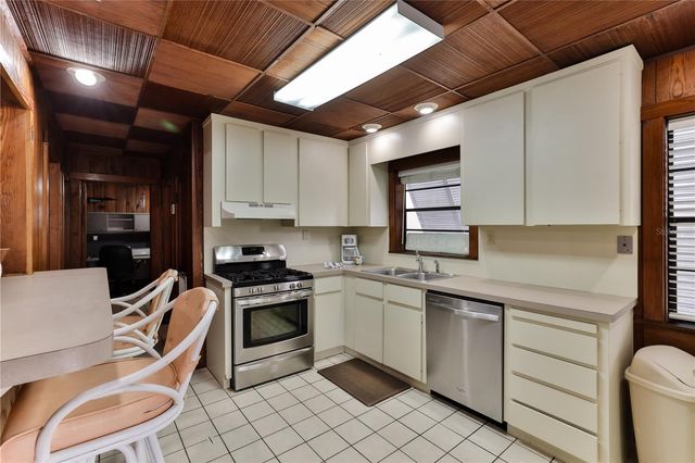 314 DUE EAST STREET, New Smyrna Beach, FL 32169