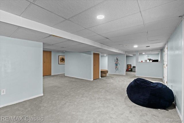 5067 Oakwood Court, Commerce Charter Township, MI 48382