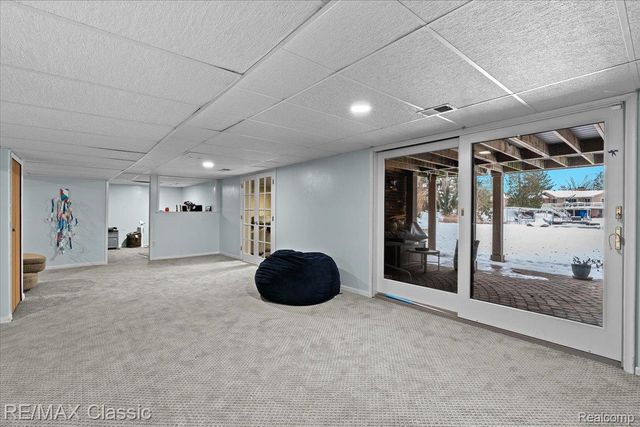 5067 Oakwood Court, Commerce Charter Township, MI 48382