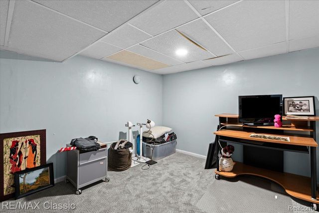 5067 Oakwood Court, Commerce Charter Township, MI 48382