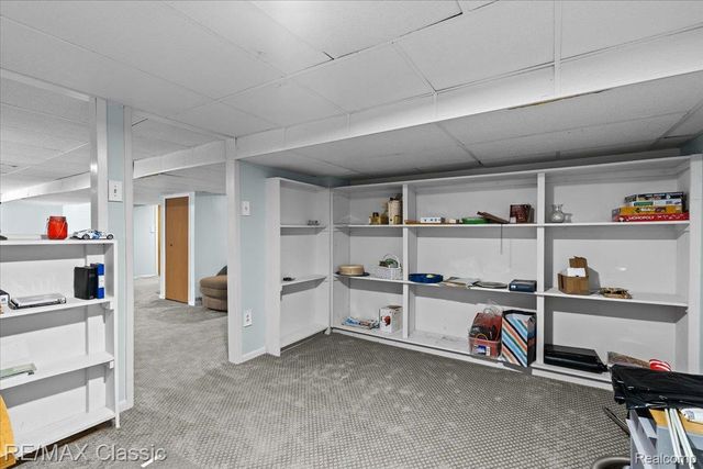 5067 Oakwood Court, Commerce Charter Township, MI 48382