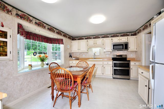 15 Bridgewater Common 15, Bridgewater, CT 06752