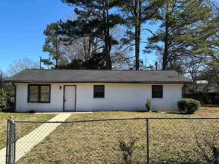 222 Oklahoma Avenue, Warner Robins, GA 31093