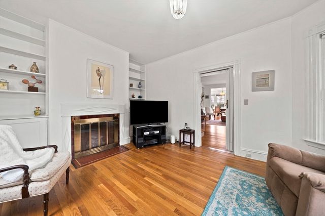 2 East St, Sharon, MA 02067