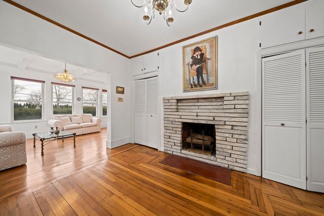 2 East St, Sharon, MA 02067